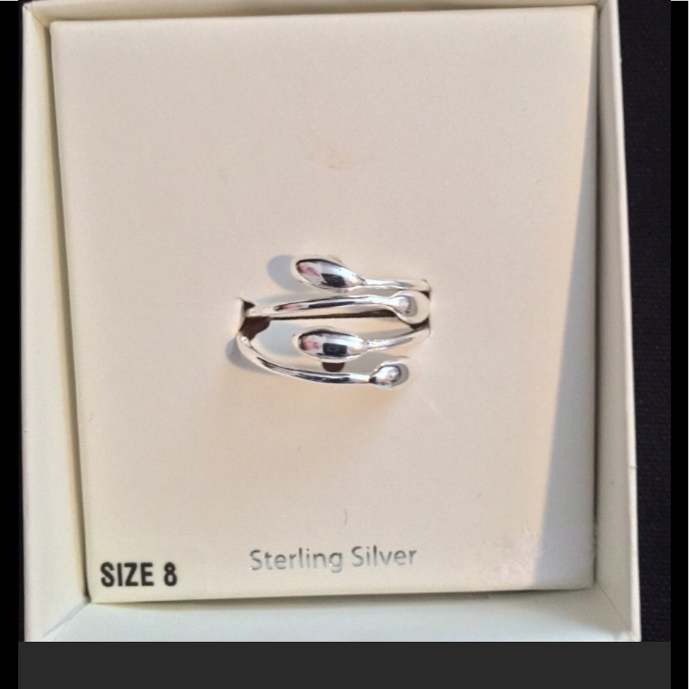 Silver ring - Picture 1 of 4